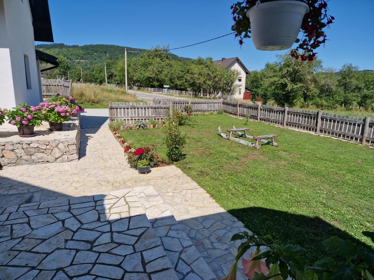 Plitvice Apis Villa Korenica Eksteriør bilde